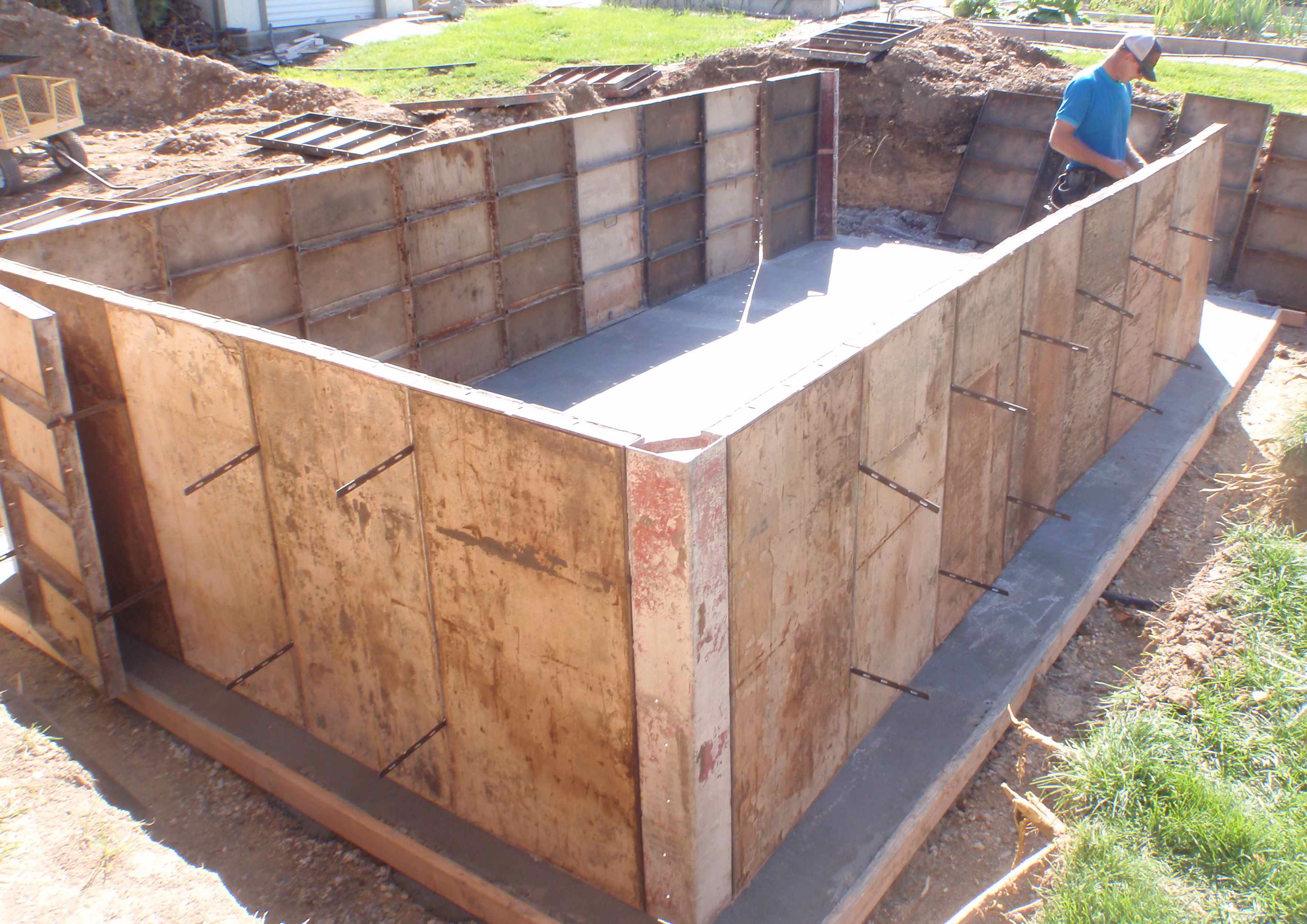 Putting in a Swimming Pool for Triathlon Training – The Cement Box